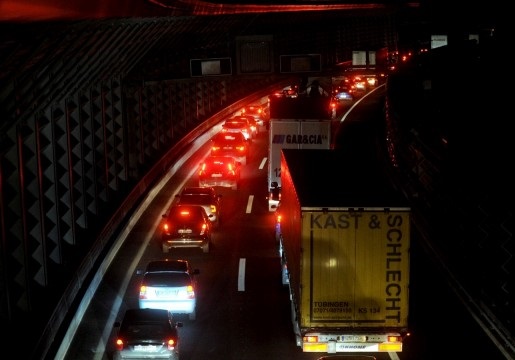 A22_DIVIETO_SORPASSO_CAMION_DI_NOTTE