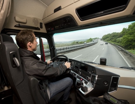 AUTISTA_CAMION_ITALIA