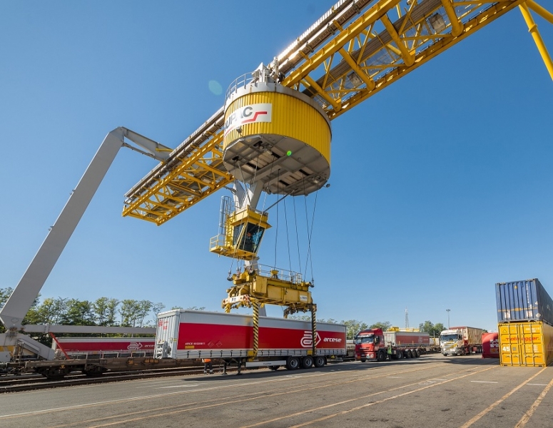 Arcese_Intermodal_transport_01