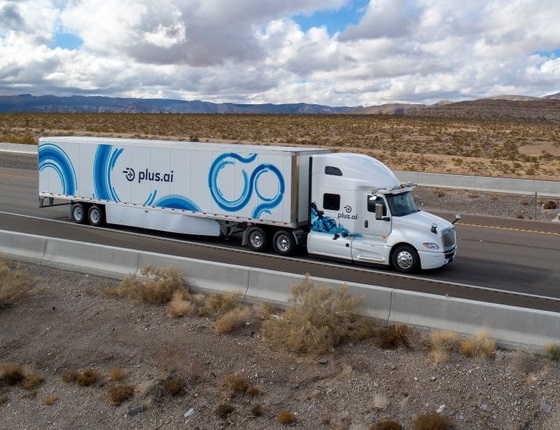CAMION_GUIDA_AUTONOMA_AMAZON_TRANSPORTONLINE