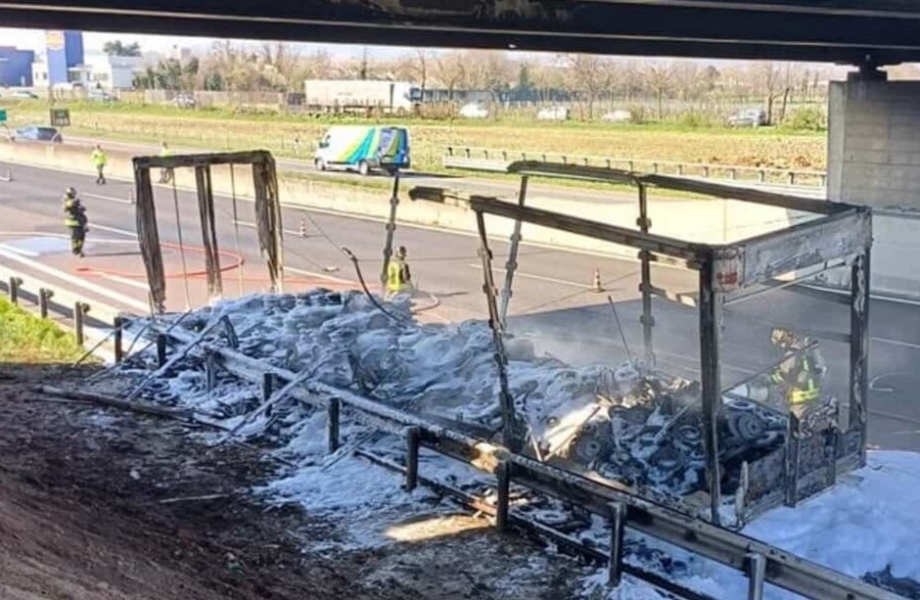 CAMION_IN_FIAMME_A4_TRANSPORTONLINE