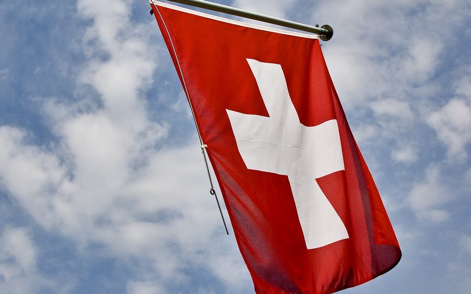 CAMION_SUI_TRENI_SVIZZERA