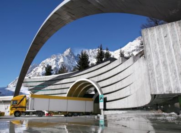 CHIUSURA_MONTE_BIANCO