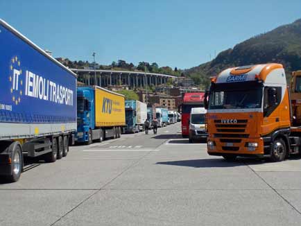 CONTROLLO_DOGANE_CAMION