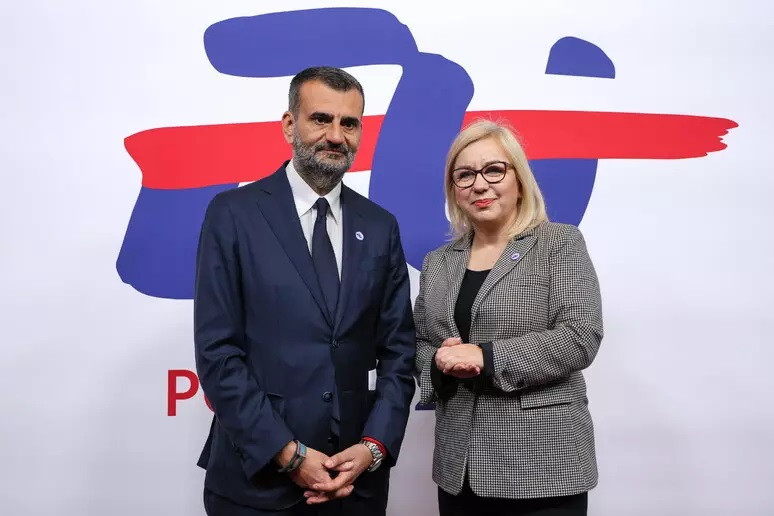 Carbon_tax_UE_semplificata_il_nuovo_accordo_salva_il_90_delle_merci_CBAM_TRANSPORTNLINE
