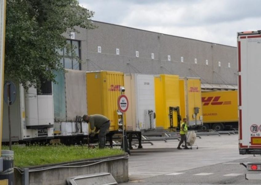 Carpiano_operaio_muore_travolto_da_motrice_nel_polo_Dhl_TRANSPORTONLINE