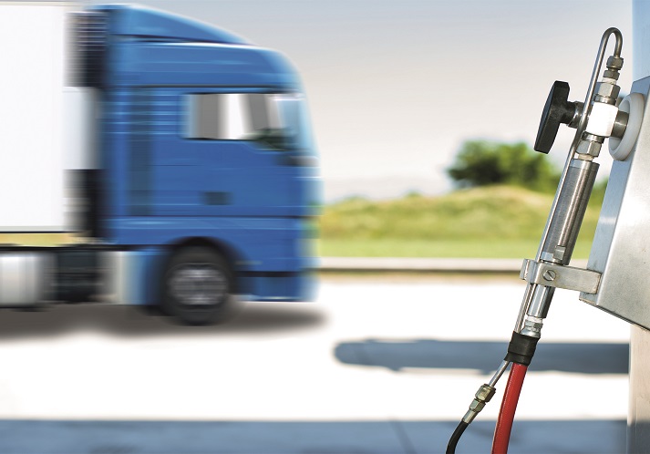 DKV-Tankkarte-Alternative-Kraftstoffe-CNG-LNG_Alternative_fueling_300dpi