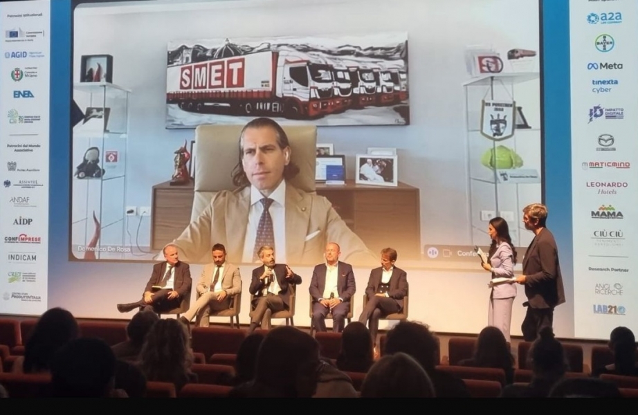 Domenico_De_Rosa_al_Young_Innovators_Business_Forum_2025_transportonline