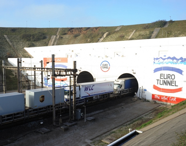 EUROTUNNEL_MENO_CAMION