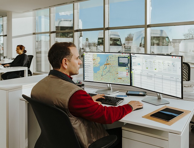 Ev_services_fleet_manager_webfleet_transportonline