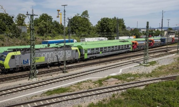 Freiburg-Rola-bereit-zur-Abfahrt-suedwaerts_Ralpin