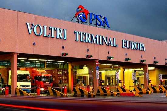 Genova_VTE_ingresso_camion_notte