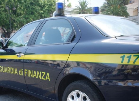 Guardia-di-Finanza-CAMION_DROGA