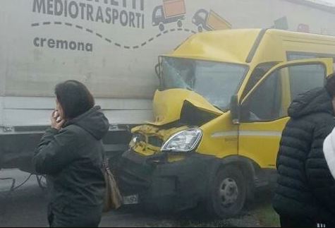 INCIDENTE_CAMION_SCUOLABUS_TRANSPORTONLINE