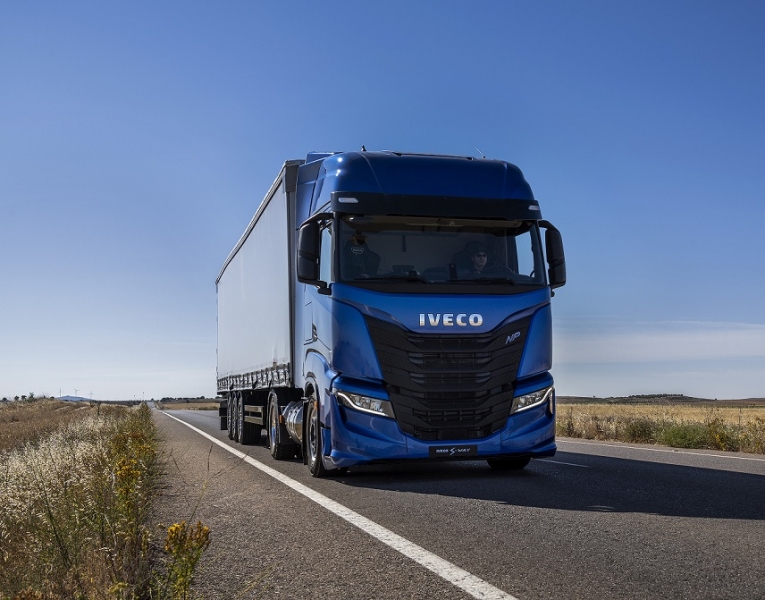 Il_veicolo_commerciale_pesante_IVECO_S-WAY_NP