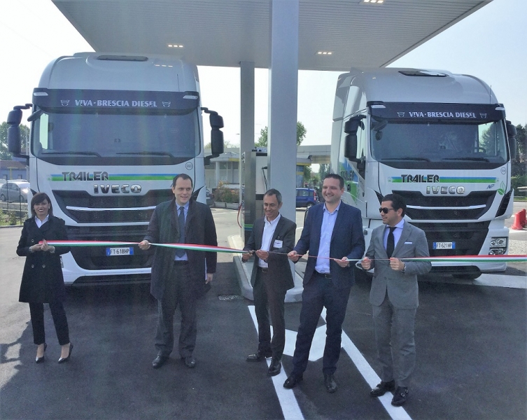 Inaugurazione_stazione_lng_brescia_iveco