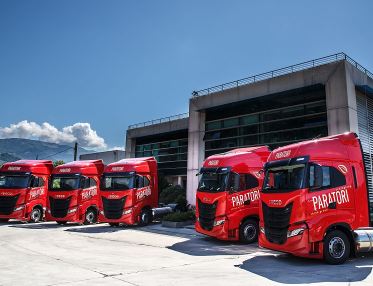 Iveco_S-Way_NP_Paratori