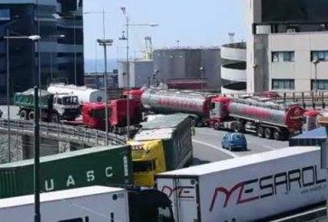 PROTESTA_CAMION_GENOVA
