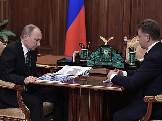 Putin_incontra_il_ministro_dei_Trasporti_Maxim_Sokolov