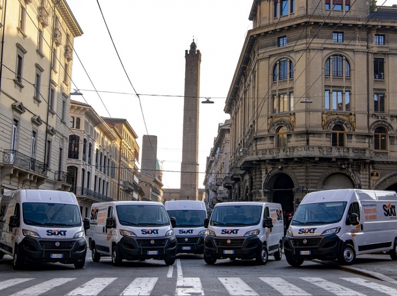 SIXT_flotta_van_(2)
