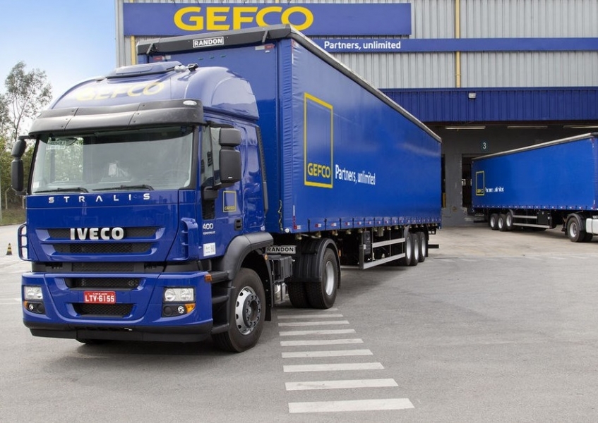 STELLANTIS_VENDE_GEFCO_TRANSPORTONLINE