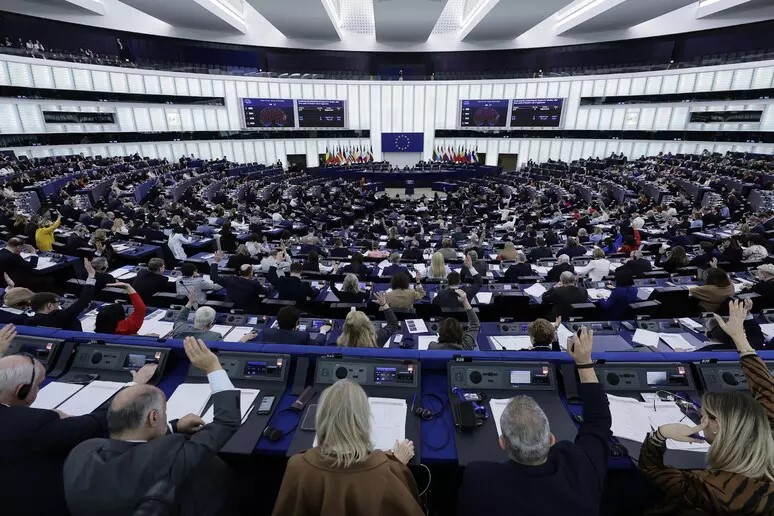 Semplificazione_della_carbon_tax_il_Parlamento_UE_approva_il_report_Decaro_sul_CBAM_TRANSPORTONLINE