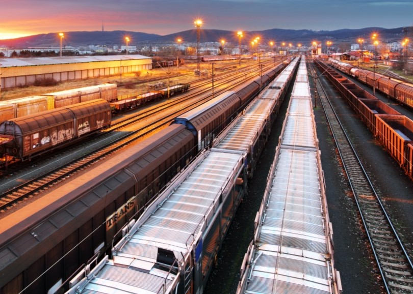 Strisciuglio_Al_lavoro_sulle_reti_per_il_trasporto_merci_via_treno_transportnline