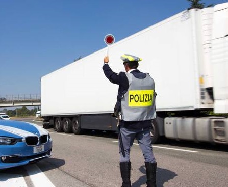TRUCK_AND_BUS_CONTROLLI_CAMION