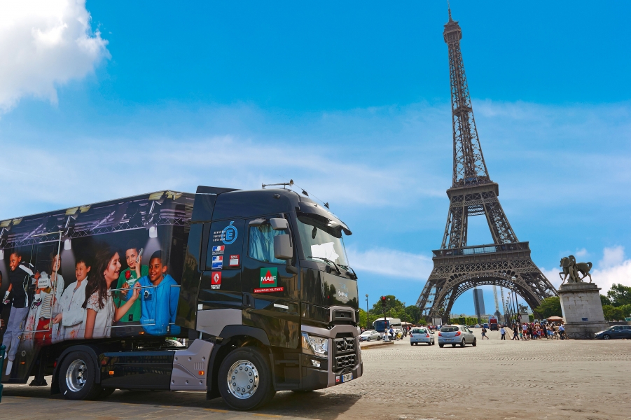 camion_des_mots_renault_trucks_2014_1
