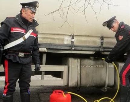 carabinieri-benzina-2