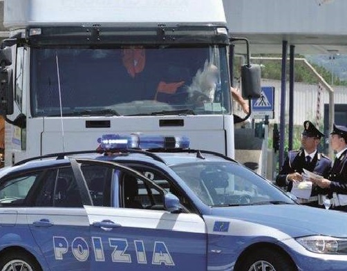 controlli-polizia-stradale-camion