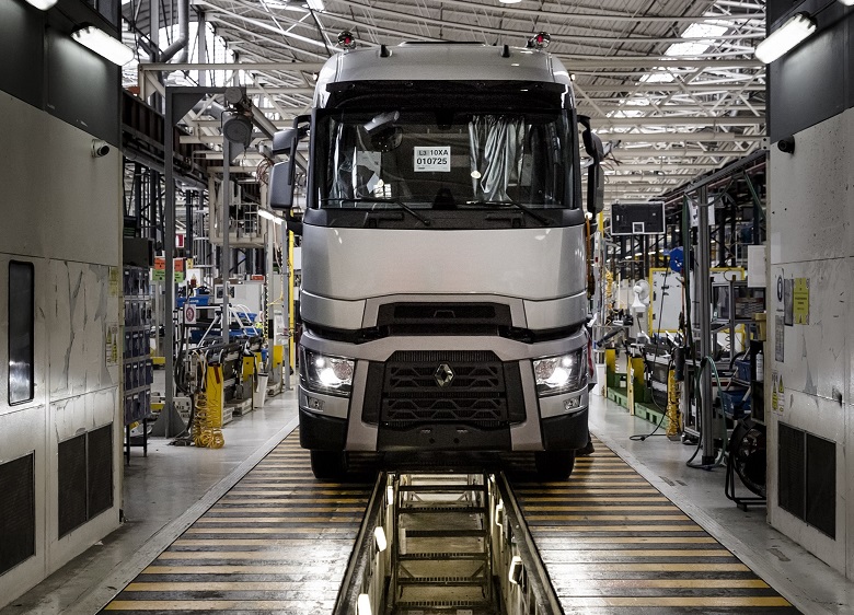 renault-trucks-usine-assemblage-camions