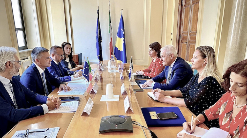 riunione_al_mit_tra_il_viceministro_Edoardo_Rixi_ed_il_ministro_dell’Interno_Xhelal_Svecla_