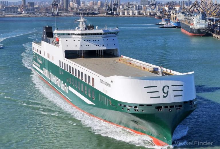 ro-ro_Eco_Salerno_del_gruppo_Grimaldi_TRANSPORTONLINE