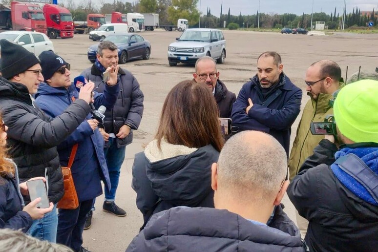 sit_in_autotrasporto_ex_ilva_transportonline
