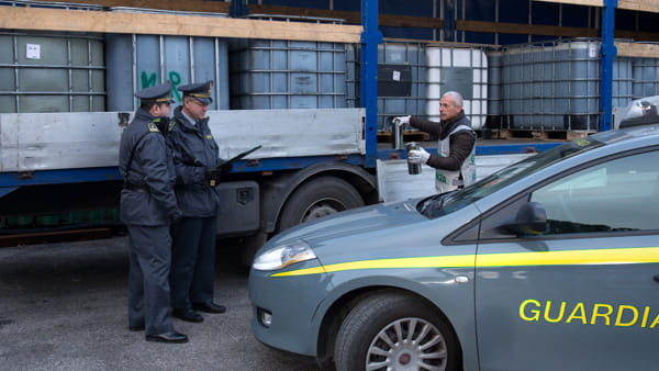 traffico_gasolio_guardia_finanza_aprilia