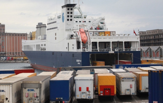 trieste_porto_container