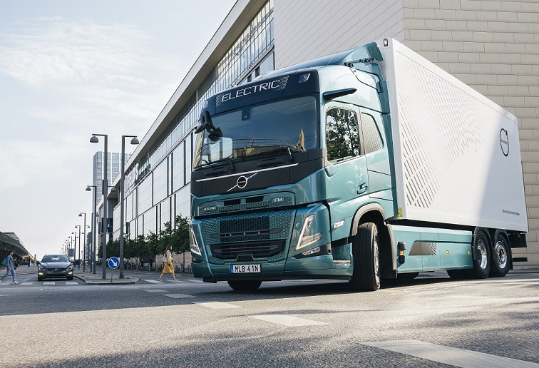 volvo_trucks__leader_camion_elettrici_transportonline